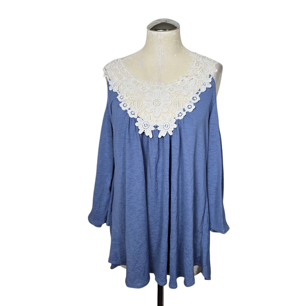 Pixi + Ivy Blue White Floral Lace Cold Shoulder Top L